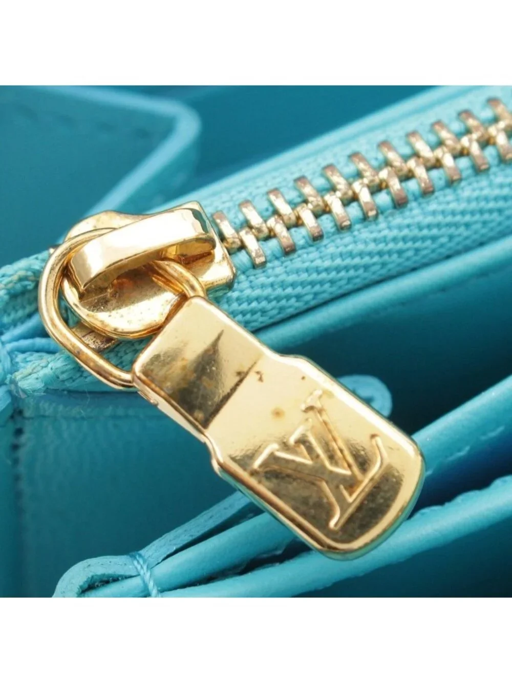 Louis Vuitton Coussin Zippy Monogram Leather Wallet Turquoise Blue